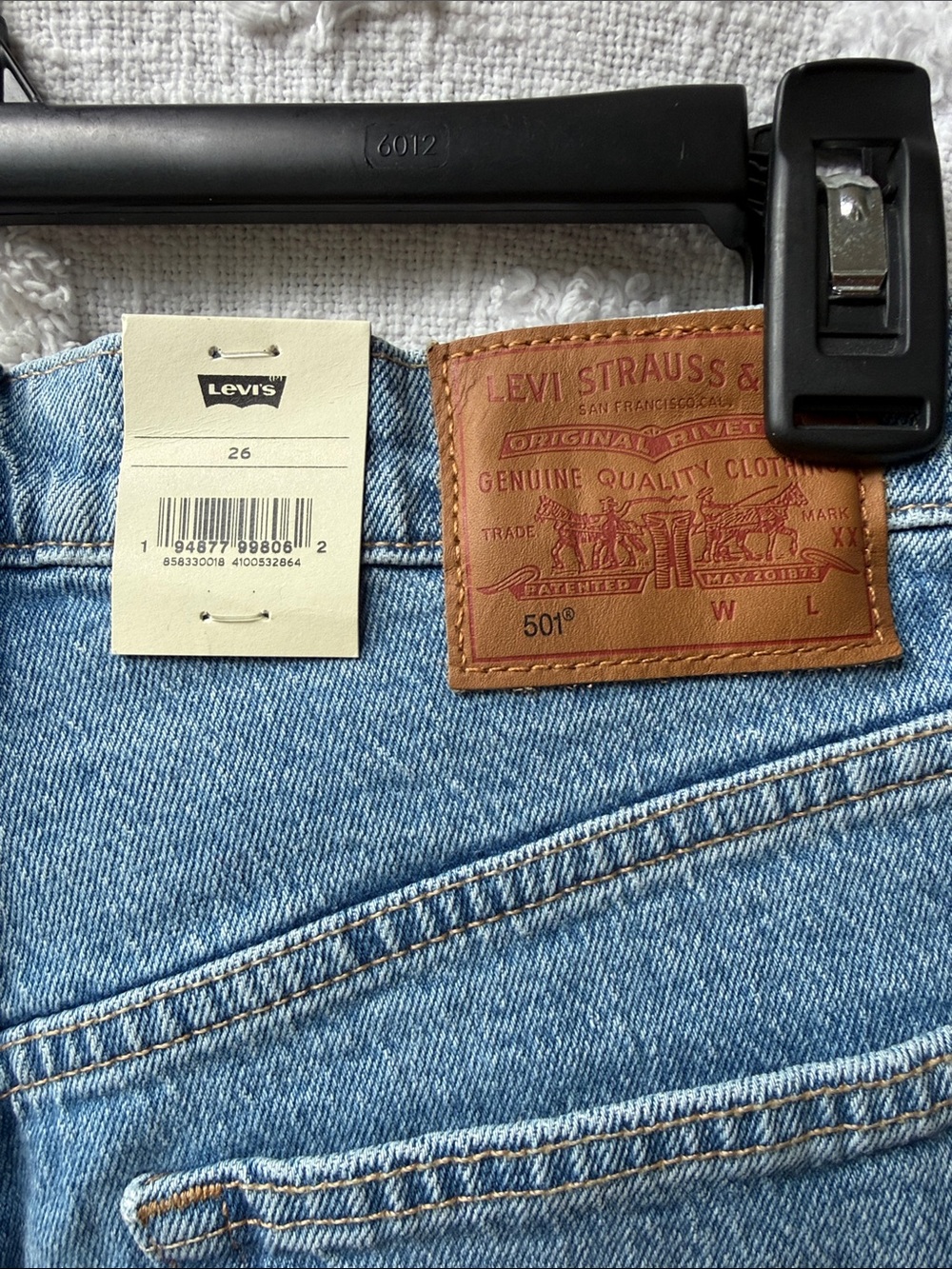 Levi's Medium Light Blue High-Rise Frayed Hem Denim Shorts - Picture 2 of 4